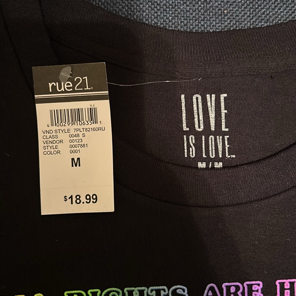 Human Rights tee 🏳️🌈🏳️⚧️ - Picture 6 of 7